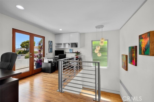 Building Photo - 330 Calle de Arboles