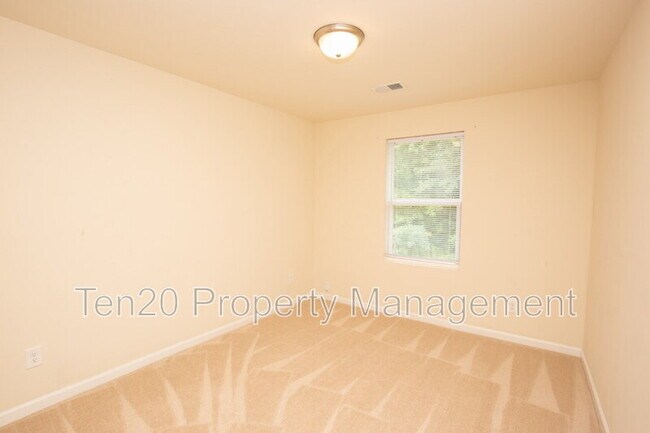 Building Photo - 365 Partisan Dr