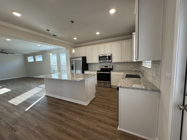 Building Photo - 8718 Happy Vly Dr