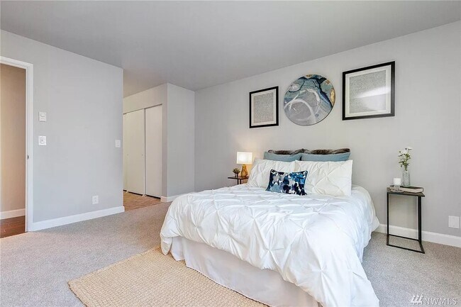Bedroom 1 - 9800 Roosevelt Way NE