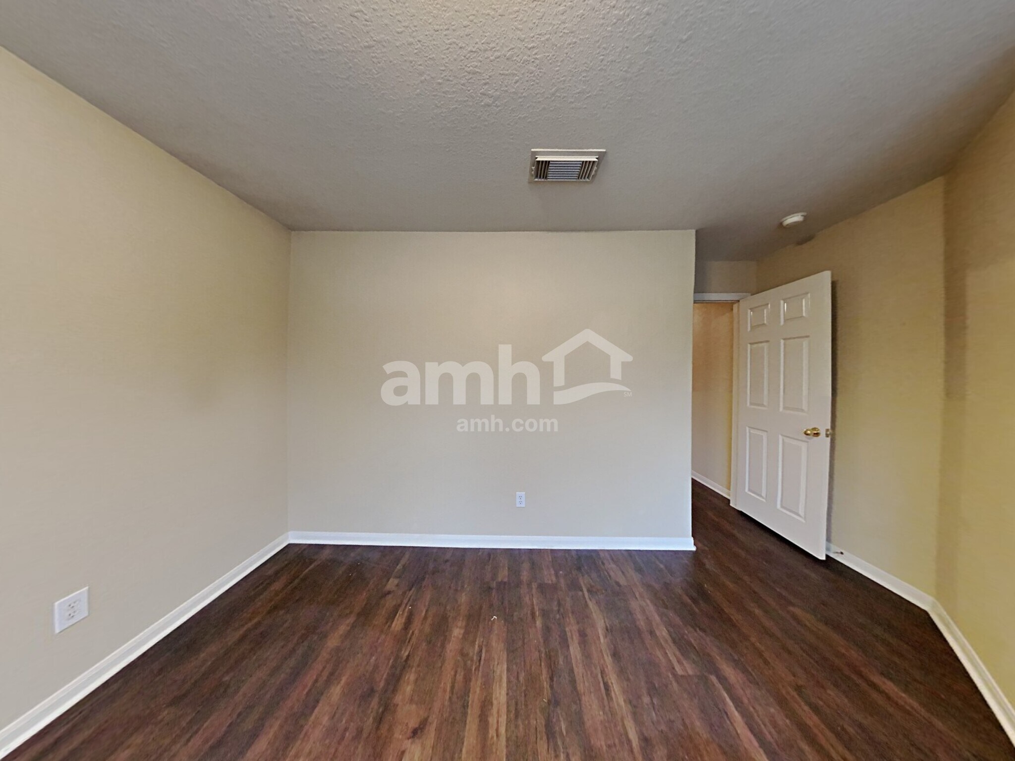 Building Photo - 3318 Falcon Trail Dr