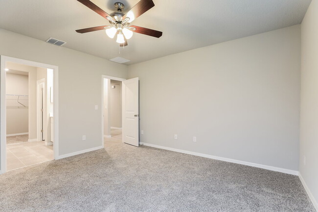 Building Photo - 10163 Daybreak Glen