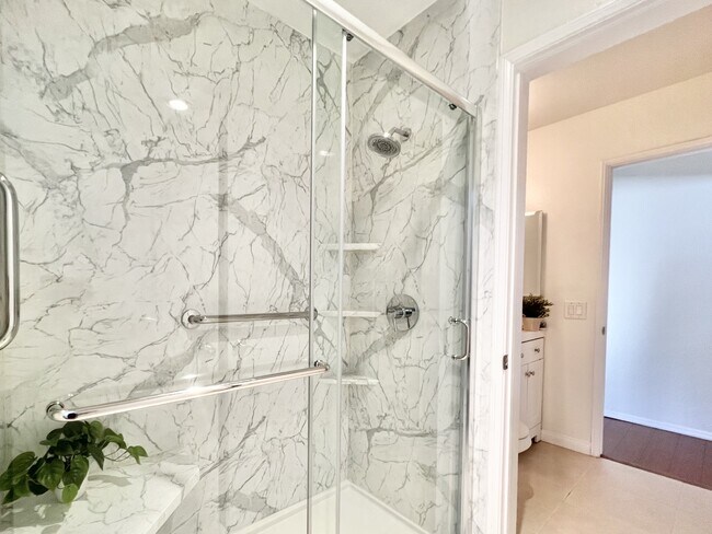 Building Photo - 6966 Park Mesa Way