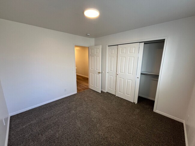 Building Photo - Beautifully Remodeled 4 Bed / 2 Bath Home in Stansbury Park