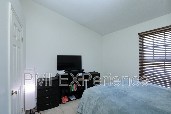 Building Photo - 12740 Wedgedale Ct