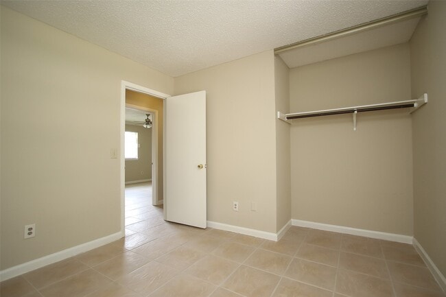 Building Photo - 13523 Harpers Bridge Dr