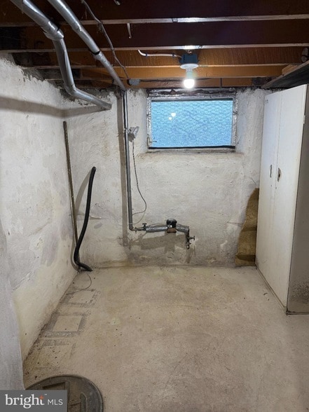 Building Photo - 7250 Radbourne Rd