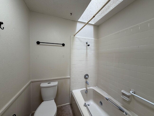 Building Photo - 3107 75th St