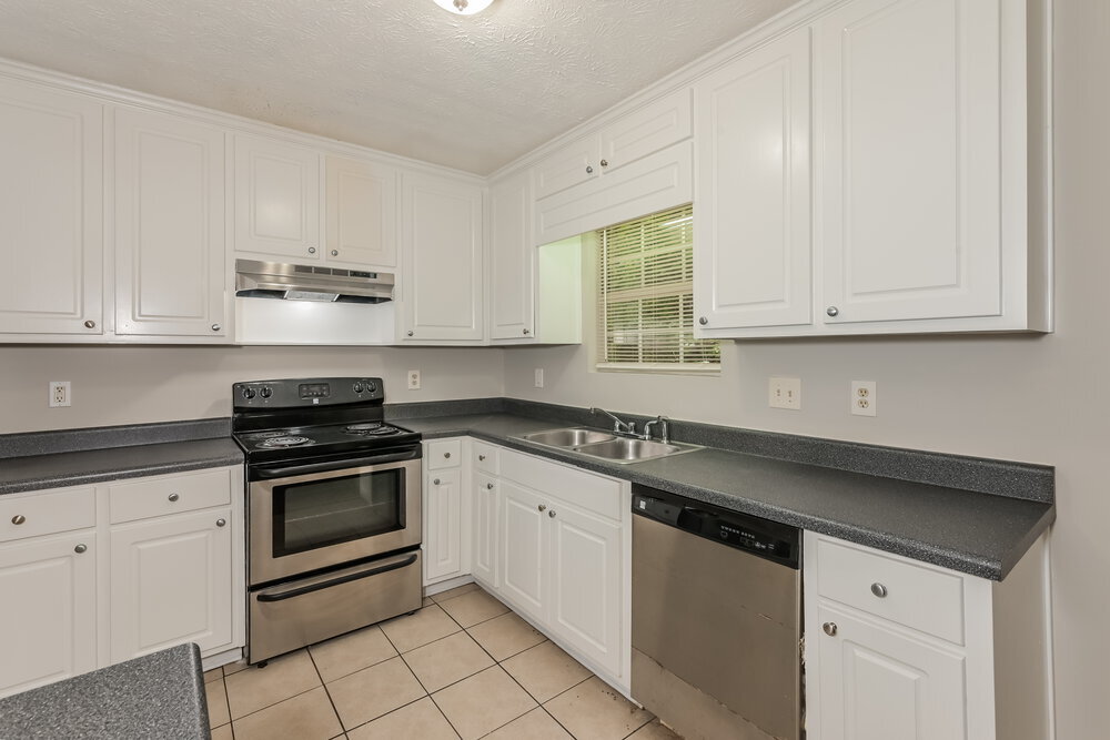 Building Photo - 3296 Goldenchain Dr