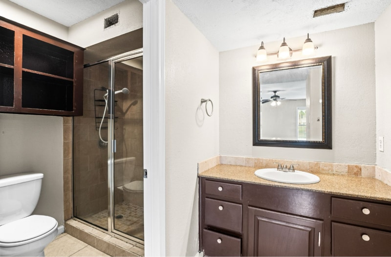 Building Photo - 11 Rock Creek Dr