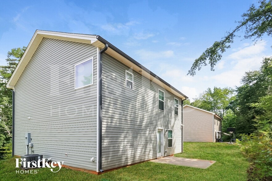 Building Photo - 6690 Sawnee Way