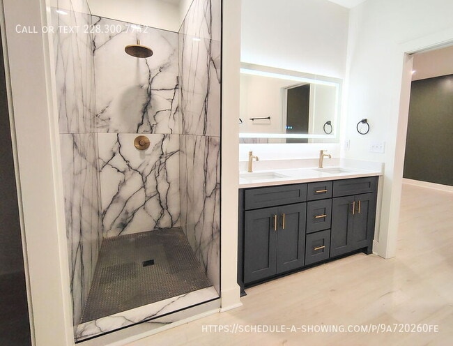 Building Photo - 13770 Wildflower Ln