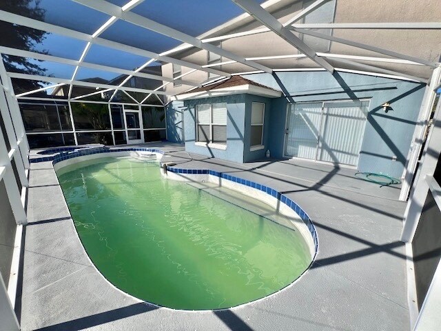 Building Photo - 3237 Fairfield Dr