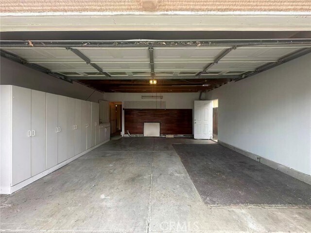 Building Photo - 928 S Bon View Ave