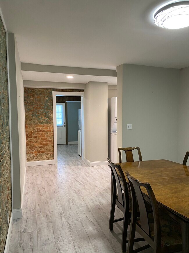 Spacious multi purpose room - 5920 Kellogg Ave