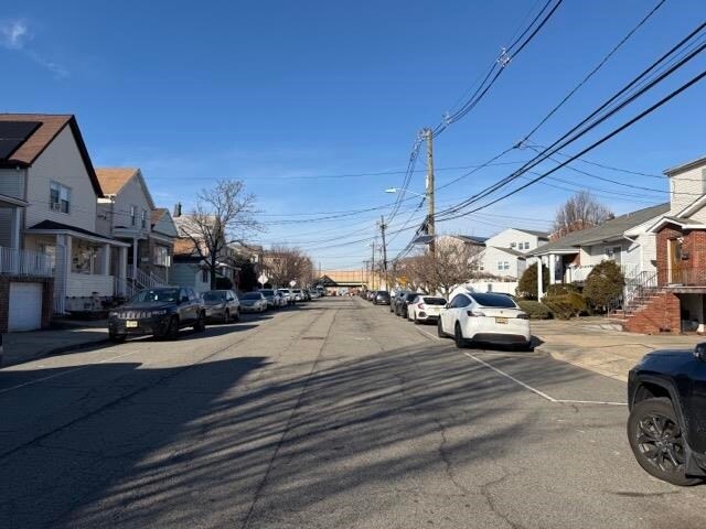 Building Photo - 71 Linnet St