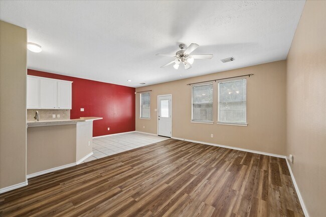 Building Photo - 341 Capella Oaks Ln