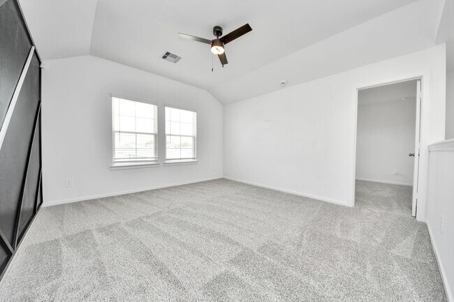 Building Photo - 13517 Heritage Mdw Ln