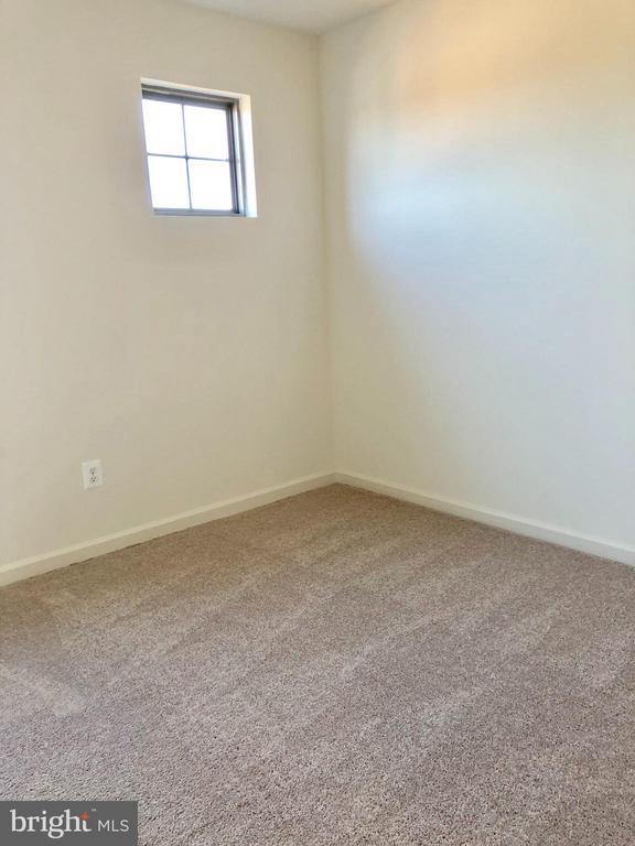 Building Photo - 124 Tolocka Terrace NE