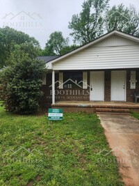 Building Photo - 3910 Seminole Ave
