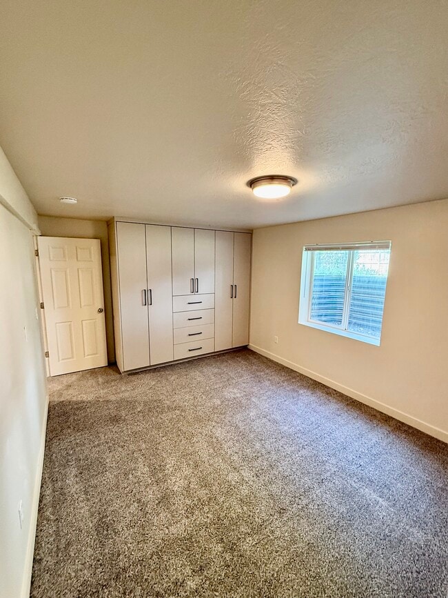 Building Photo - 8097 S 3680 W