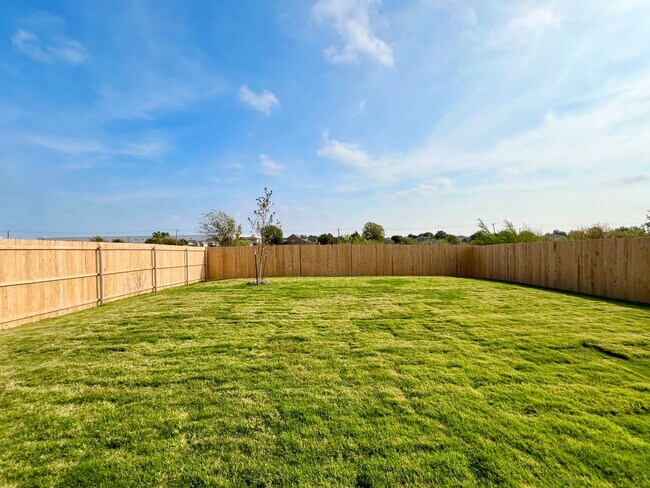 Building Photo - New Build in the Lovely Rosemary Ridge Subdivision