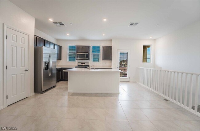 Building Photo - 623 Sedum Ave.