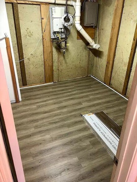 Building Photo - 4662 Louise St Claire Dr