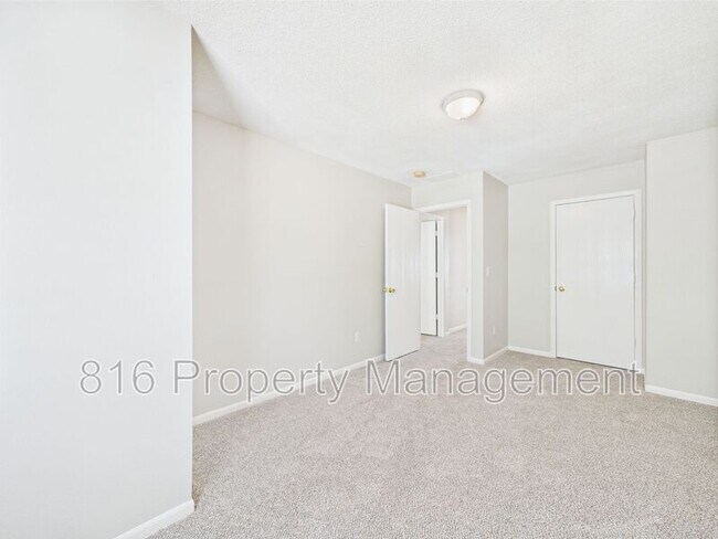 Building Photo - 2314 Monroe Ave