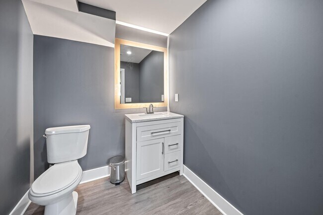 Building Photo - 299 Lombard Rd