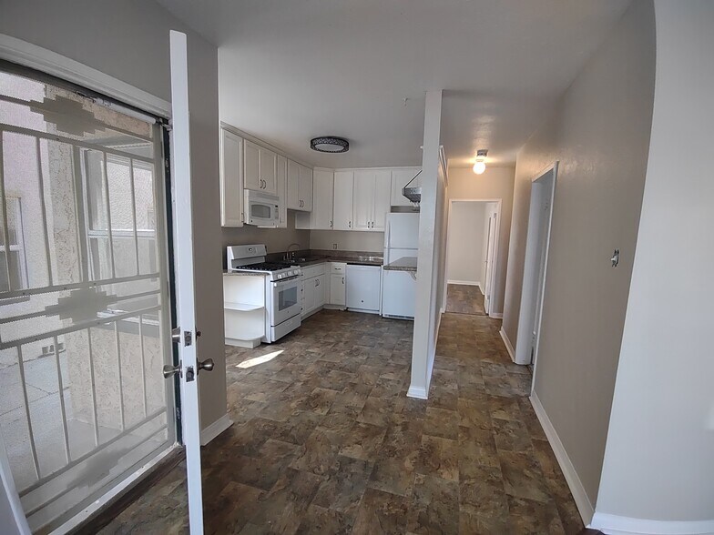 Building Photo - 151 Ximeno Ave