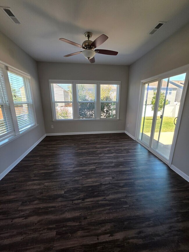 Building Photo - Coming Soon! 3 Bedroom Single Family Home