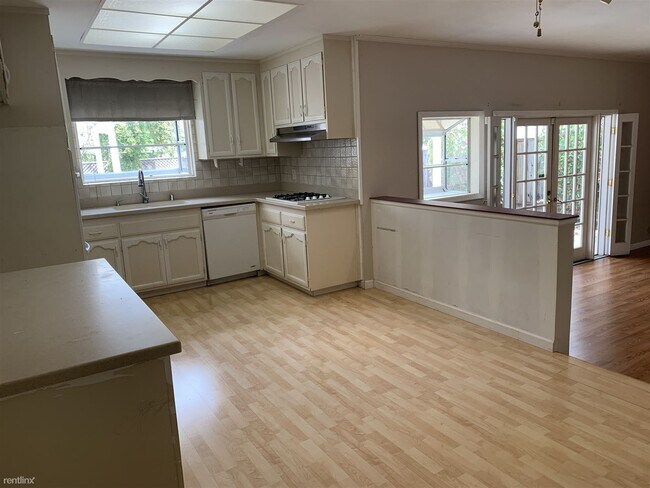 Building Photo - 4 br, 2 bath House - 1537 Heartwood Drive