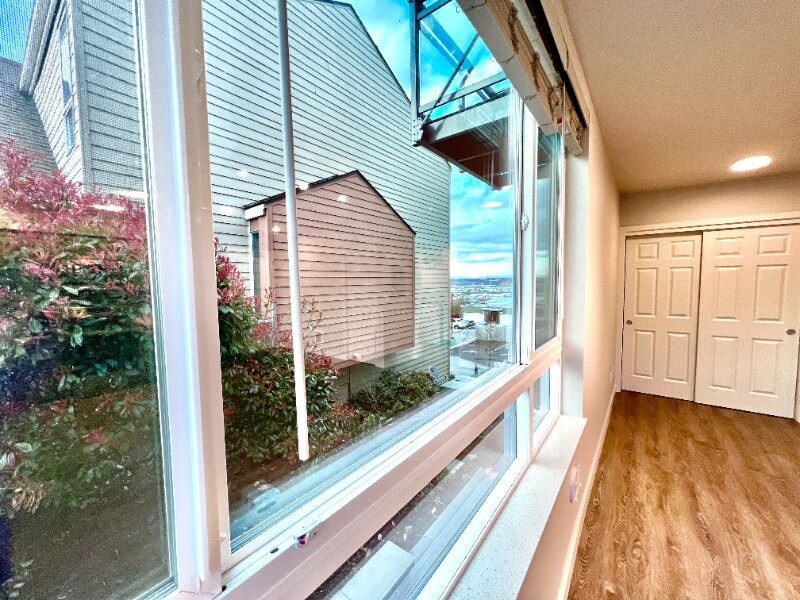 Building Photo - 2330 Yakima Ct