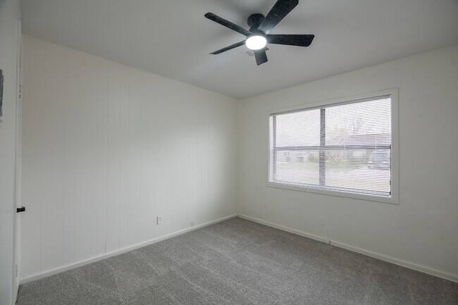 Building Photo - 4901 Richfield Ln