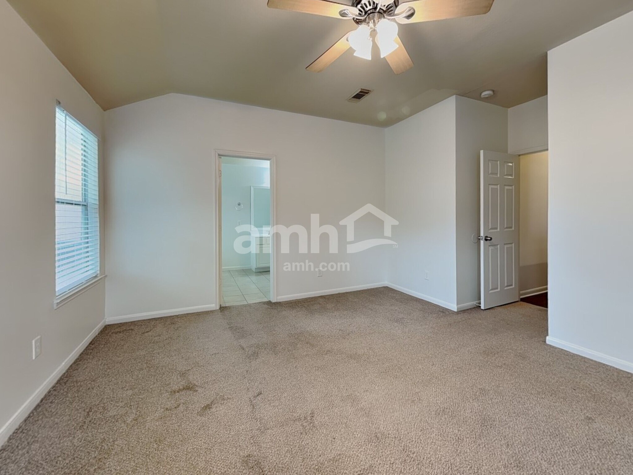 Building Photo - 16518 Barker Ranch Ct