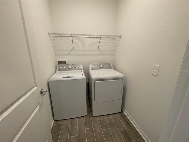 Building Photo - 660 Tanaro Ln