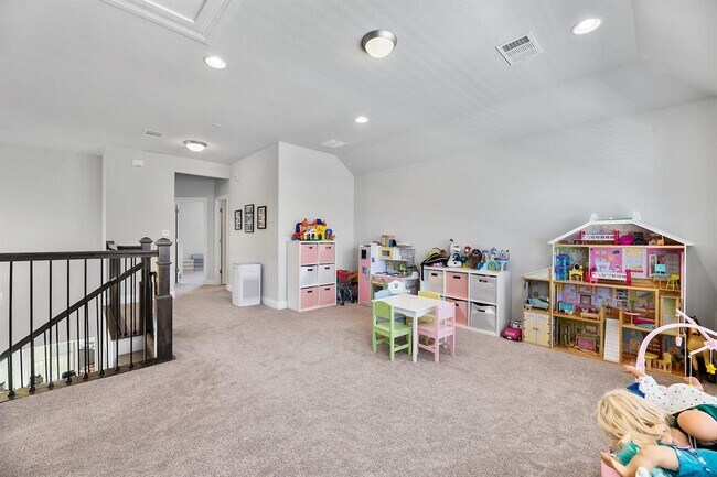 Building Photo - 304 Gulfton St