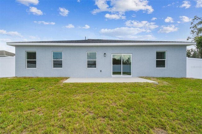 Building Photo - 656 Marion Oaks Manor