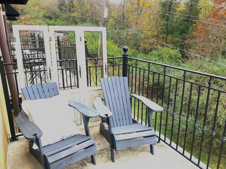 Building Photo - 18 N Olive Ave