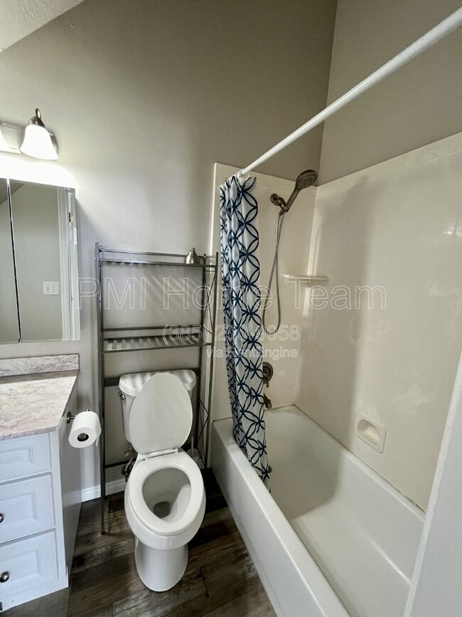 Building Photo - 1820 N 285 W