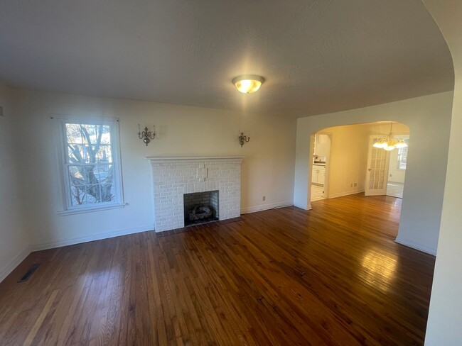 Building Photo - Charming 2-Bed, 1.5-Bath With Flex Space f...