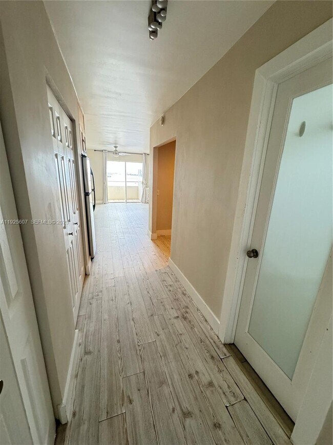 Building Photo - 7904 West Dr