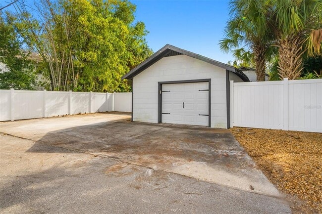 Building Photo - 313 23rd Ave N