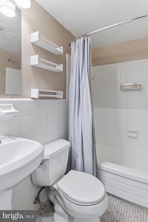 Building Photo - 4371 Cherry Hill Rd