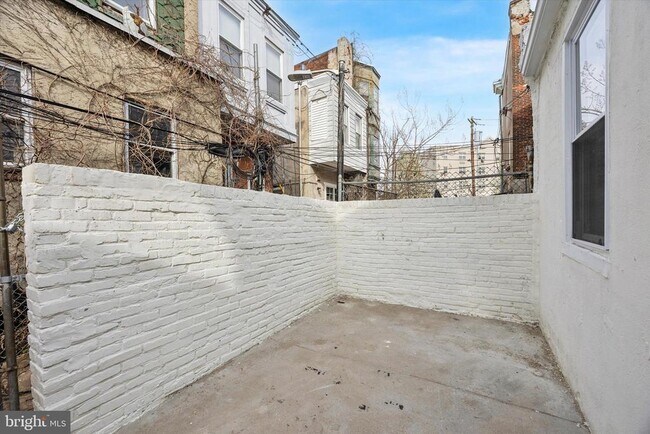 Building Photo - 2307 Turner St