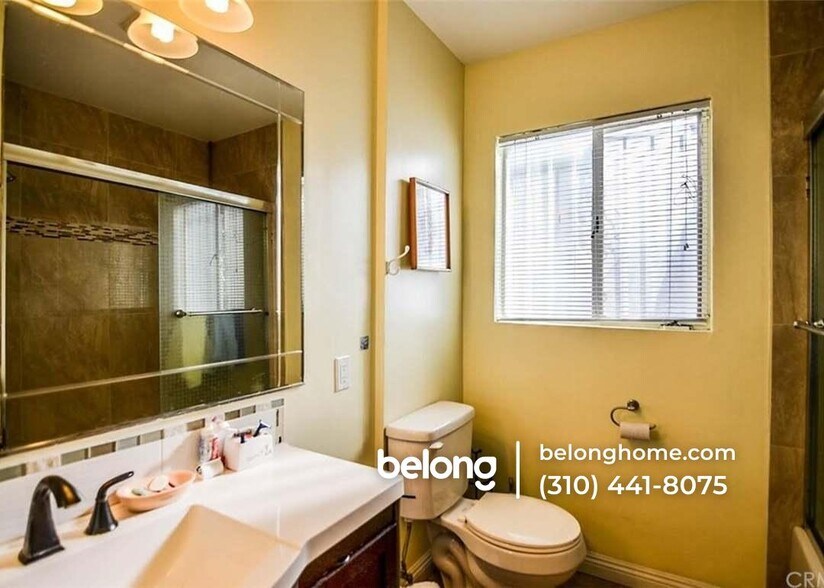 Building Photo - 1640 W 218th St