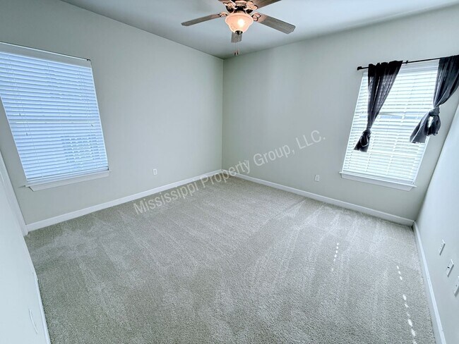 Building Photo - 2BD/2BA FOR RENT