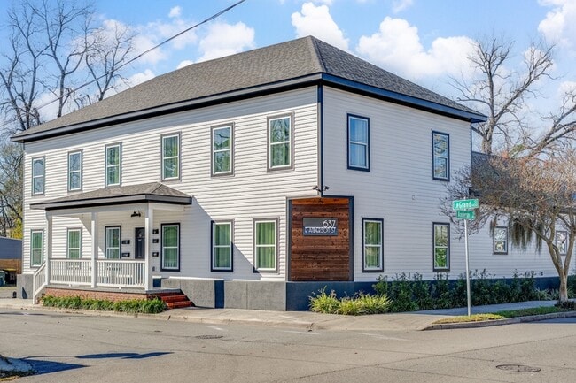 Building Photo - 637 E Anderson St