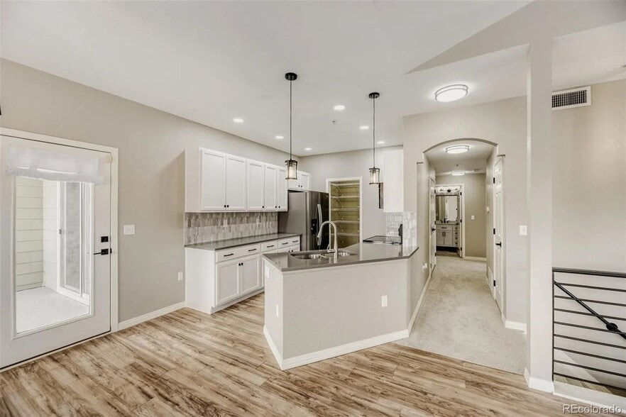 Building Photo - 9319 Amison Cir